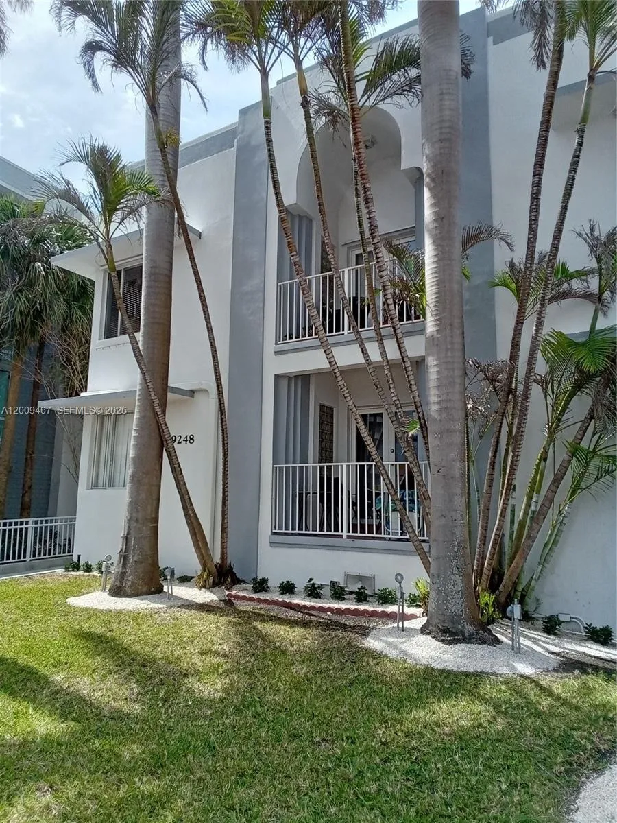 9248 Collins Ave # 105, Surfside FL 33154