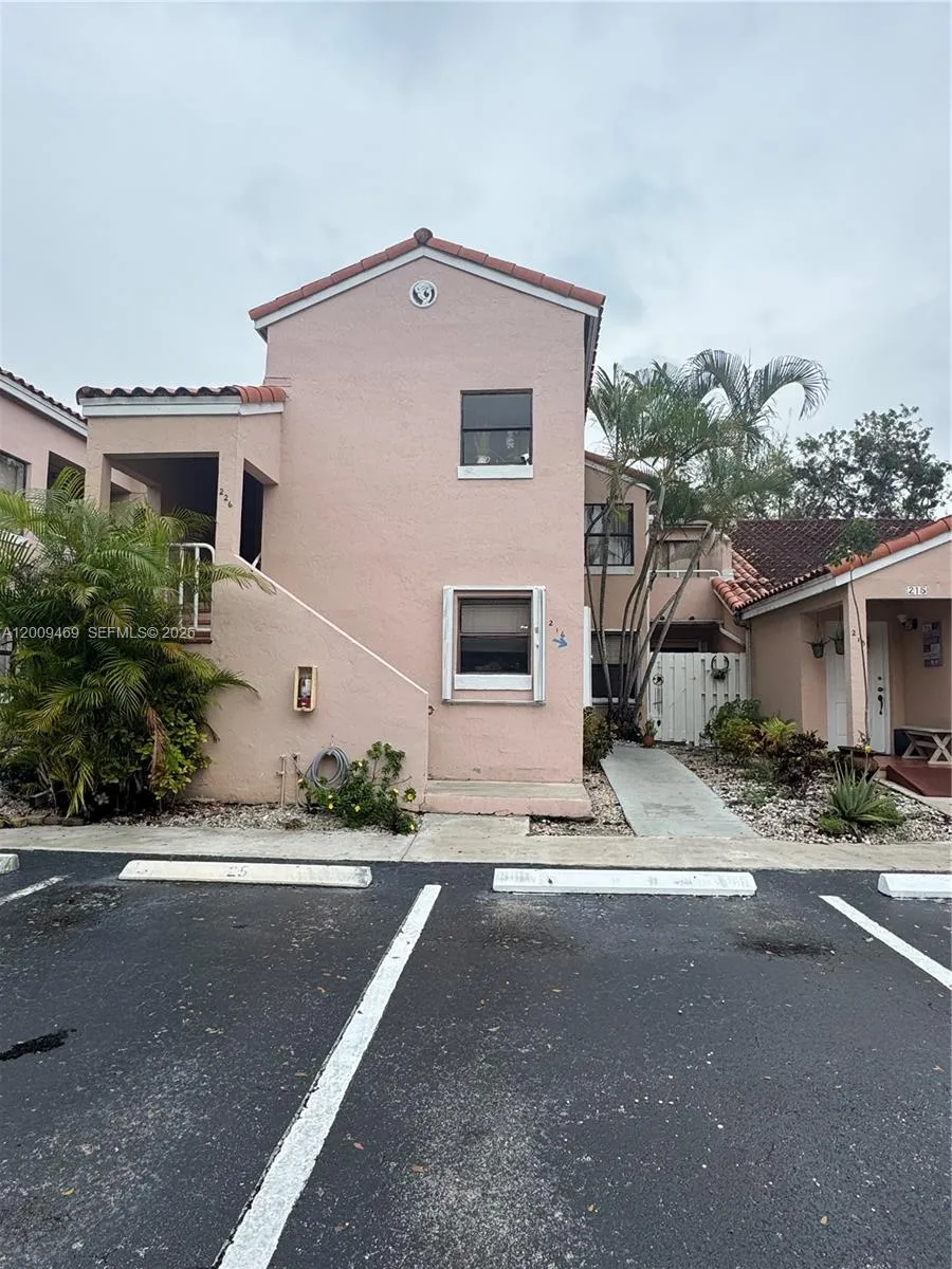 11810 SW 80th St # 216, Miami FL 33183