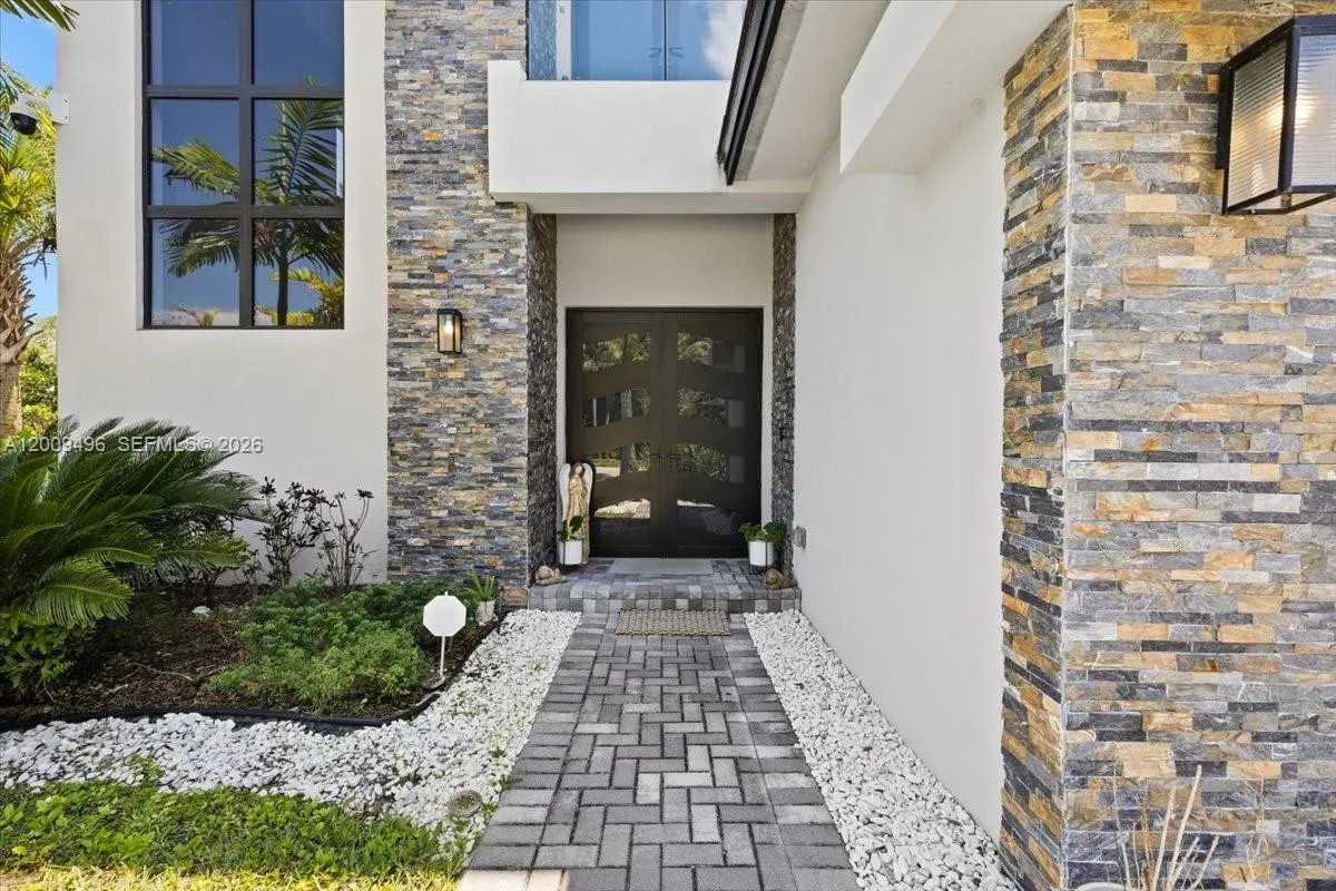 12120 Rhino Oaks Dr # 0, Davie FL 33325