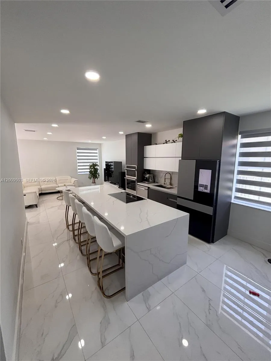 1114 Tupelo Way, Weston FL 33327