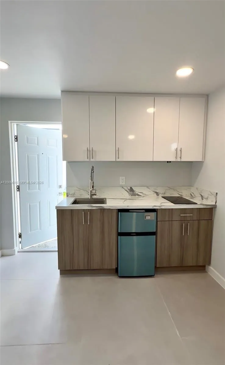 1221 NW 75th St # A, Miami FL 33147