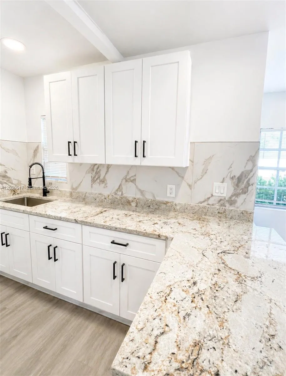 1121 NE 2nd St # 205, Fort Lauderdale FL 33301