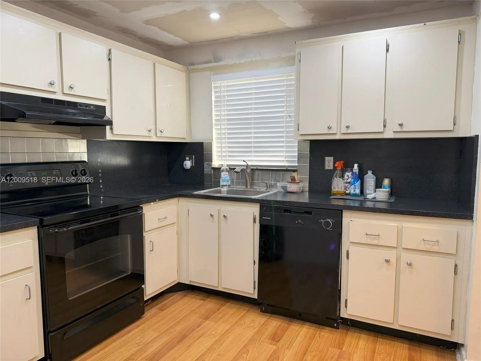 10467 Sunrise Lakes Blvd # 205, Sunrise FL 33322