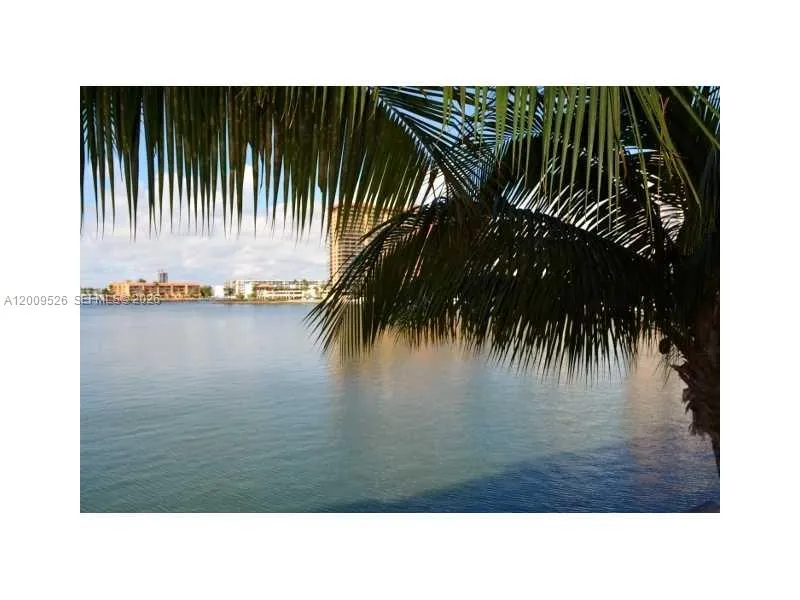 17100 N Bay Rd # 1307, Sunny Isles Beach FL 33160