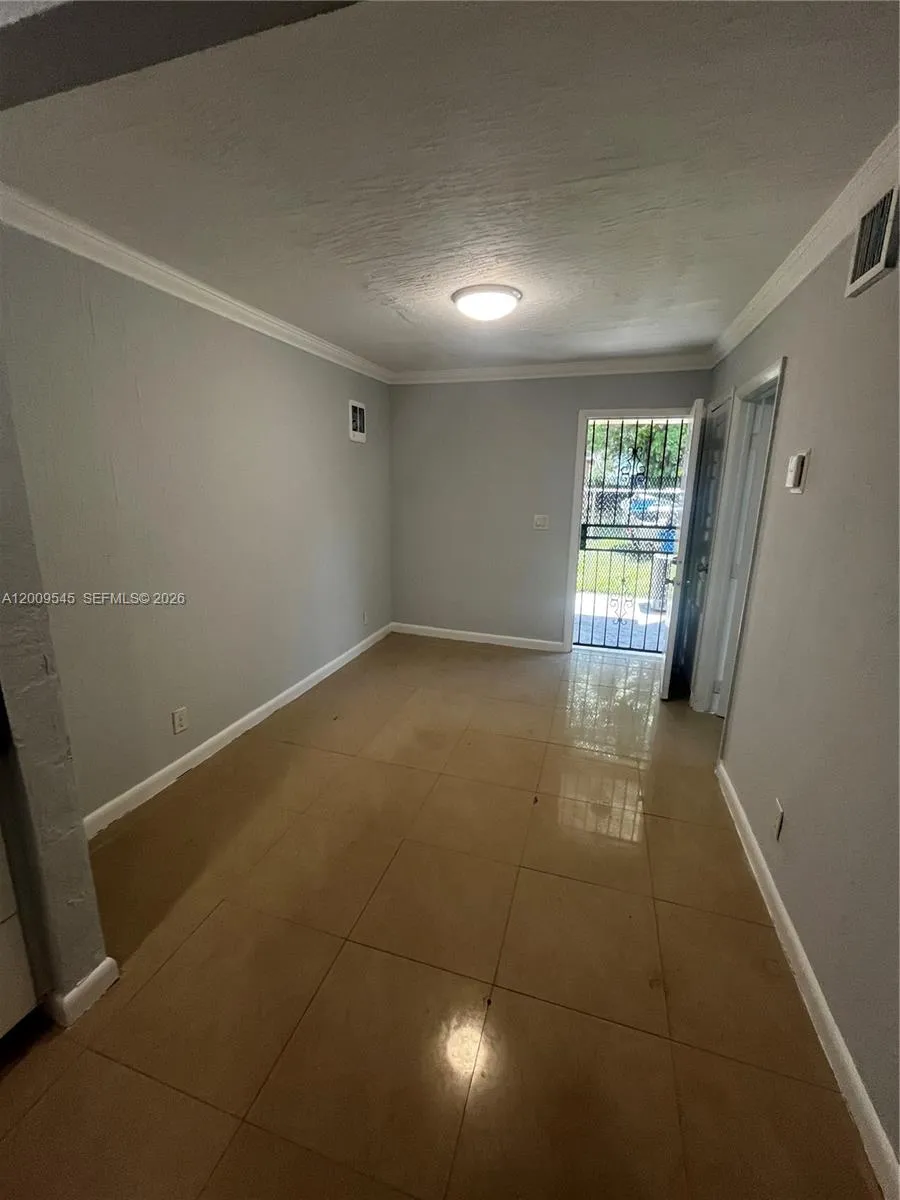 912 NW 55th Ter # 2, Miami FL 33127