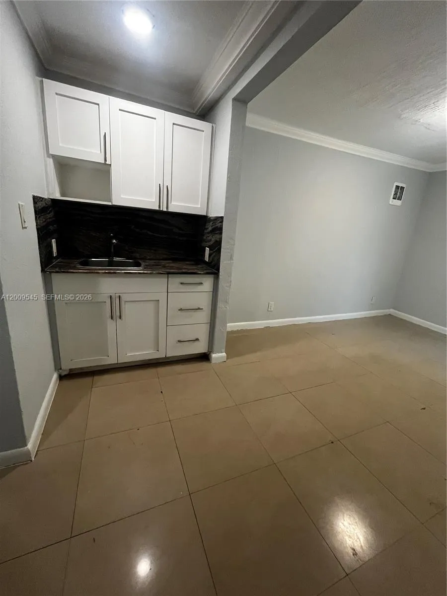 912 NW 55th Ter # 2, Miami FL 33127