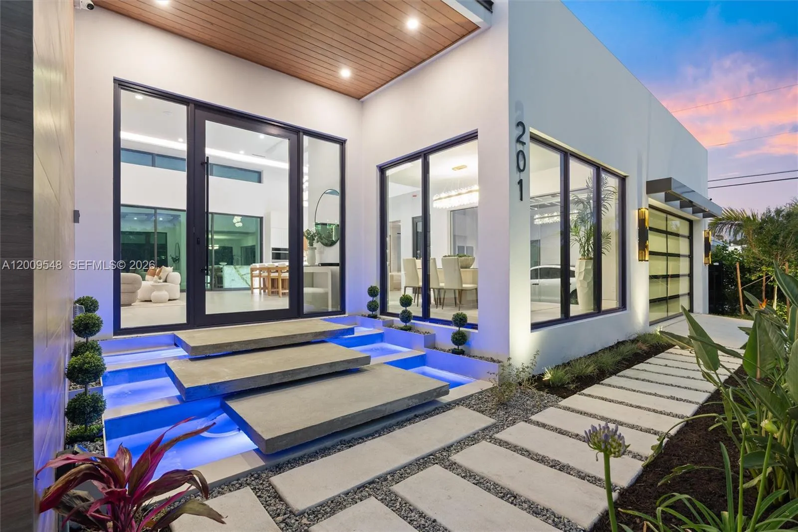 201 NE 27th Dr, Wilton Manors FL 33334