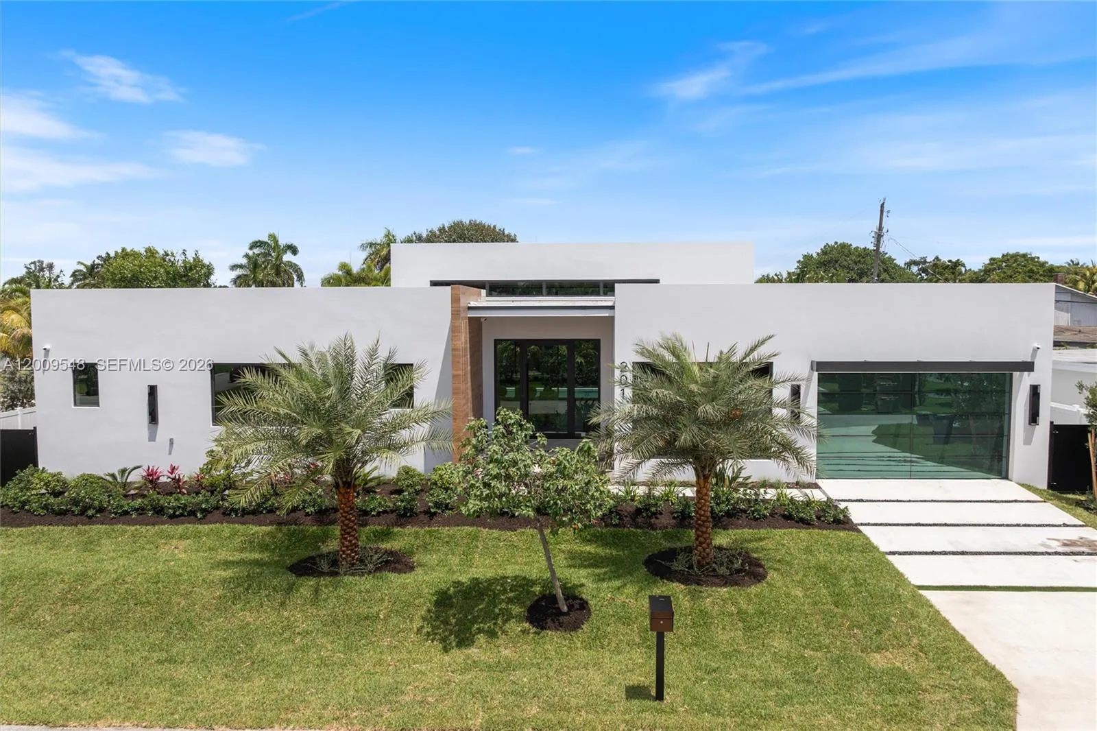 201 NE 27th Dr, Wilton Manors FL 33334