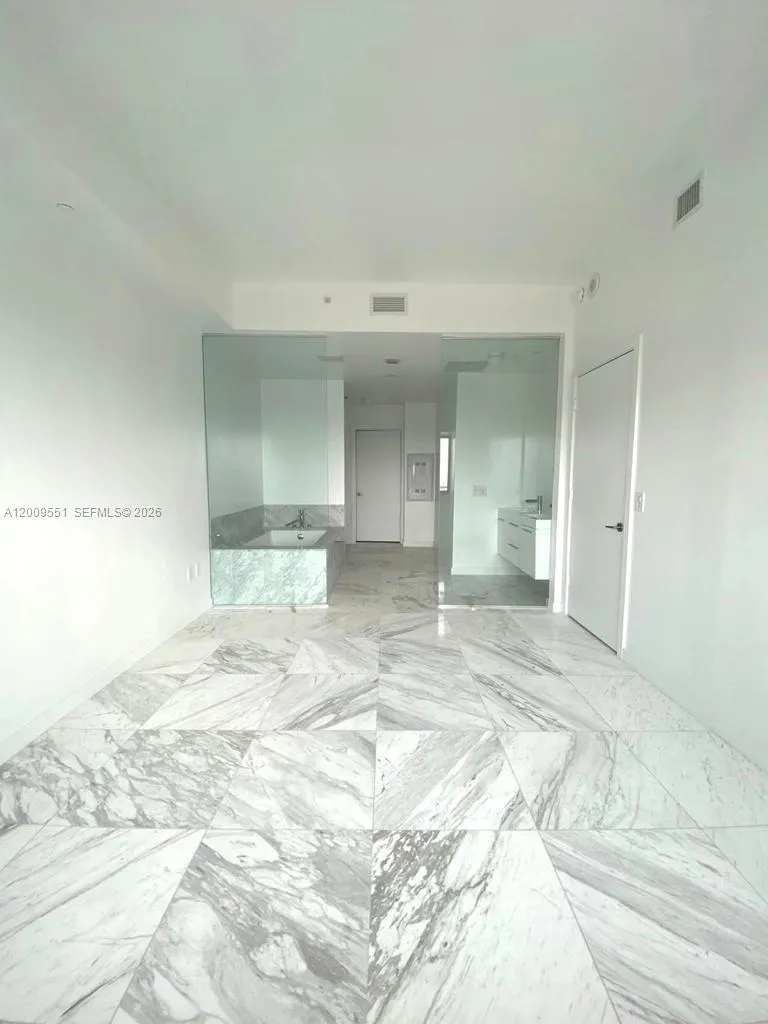 480 NE 31st St # 2403, Miami FL 33137