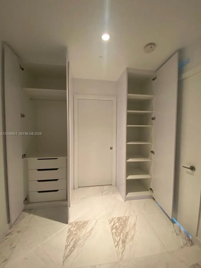 480 NE 31st St # 2403, Miami FL 33137