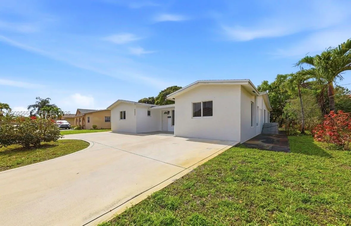 2631 NW 47th Ave, Fort Lauderdale FL 33313