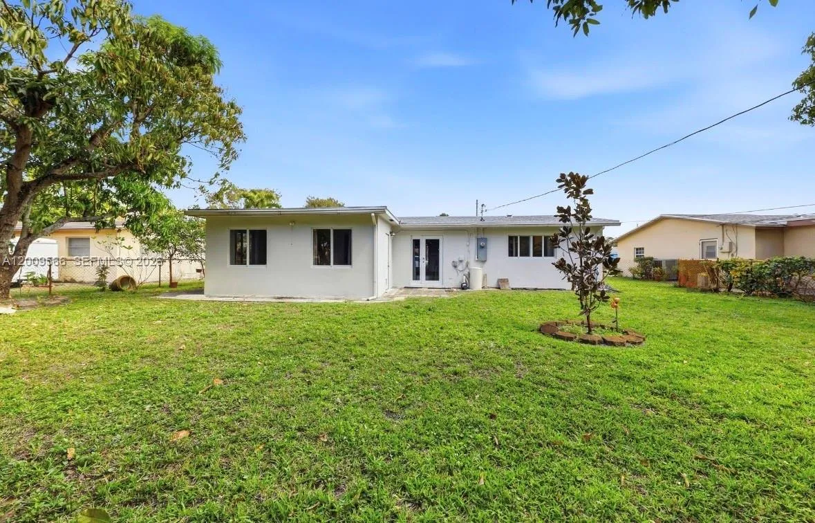 2631 NW 47th Ave, Fort Lauderdale FL 33313