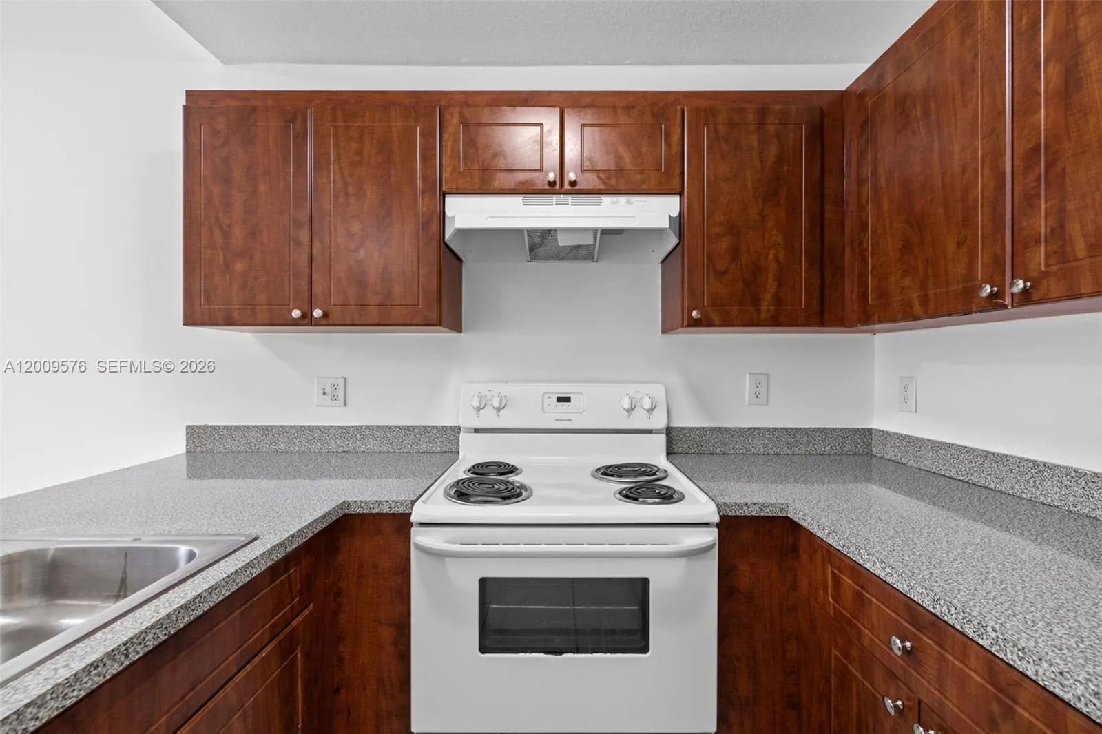 2461 W 78th St # 201, Hialeah FL 33016