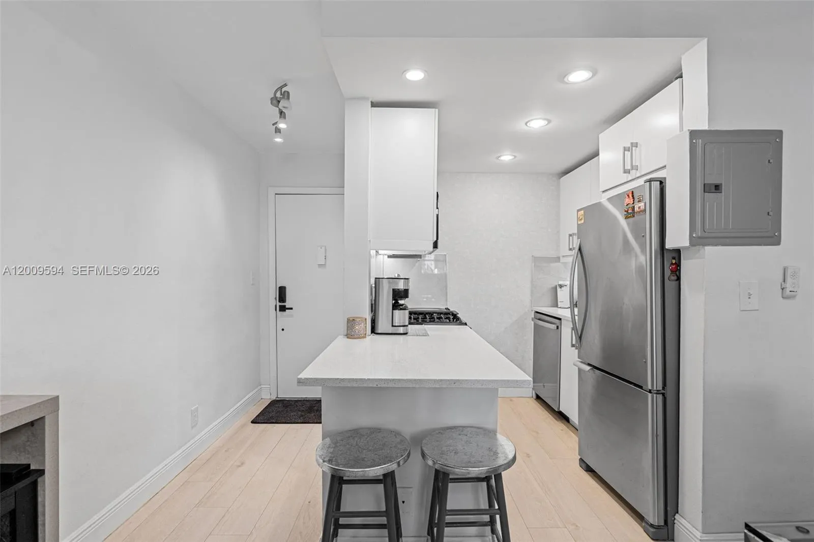 915 Jefferson Ave # 2E, Miami Beach FL 33139