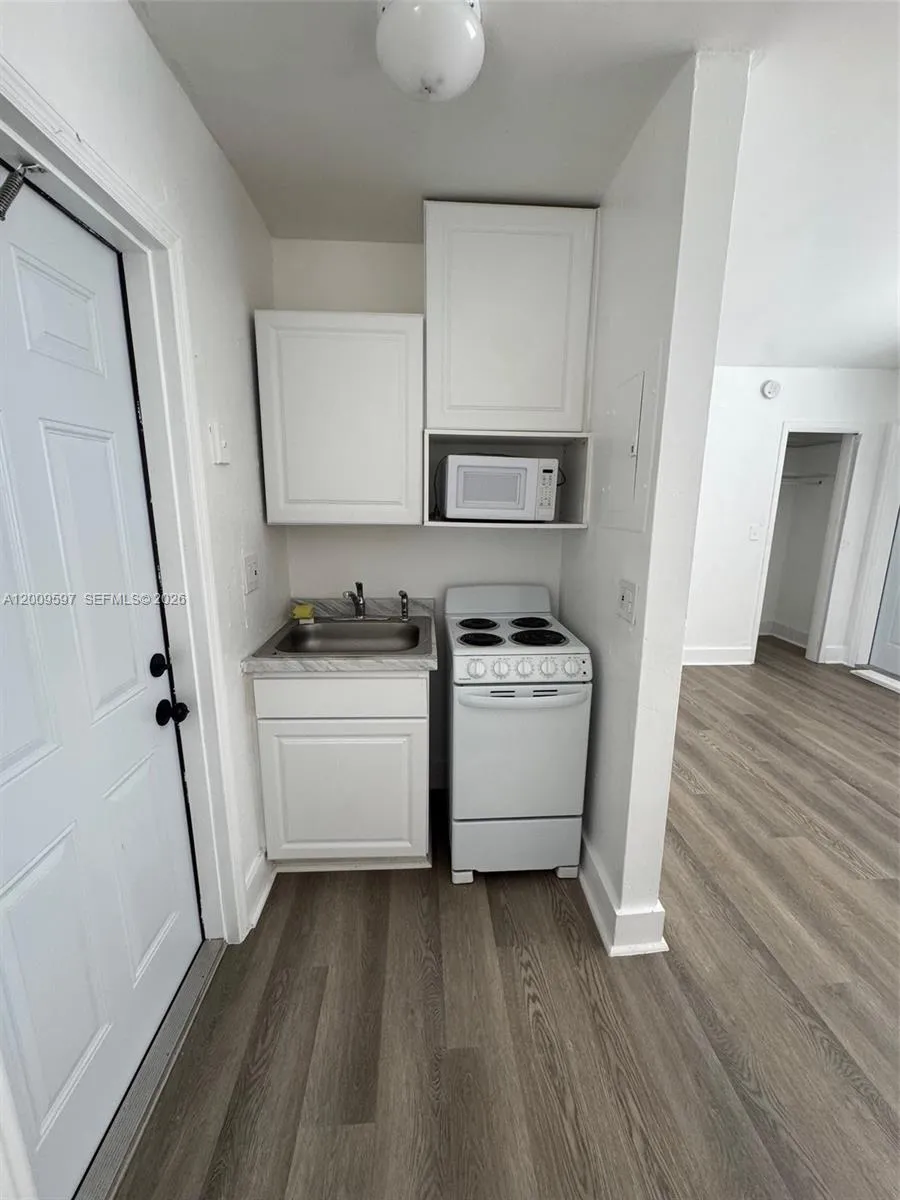 6301 NW 2 PL # 4, Miami FL 33150