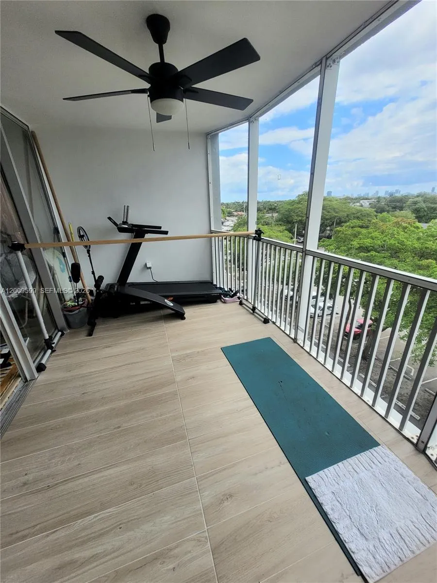 1780 NE 191st St # 2, Miami FL 33179