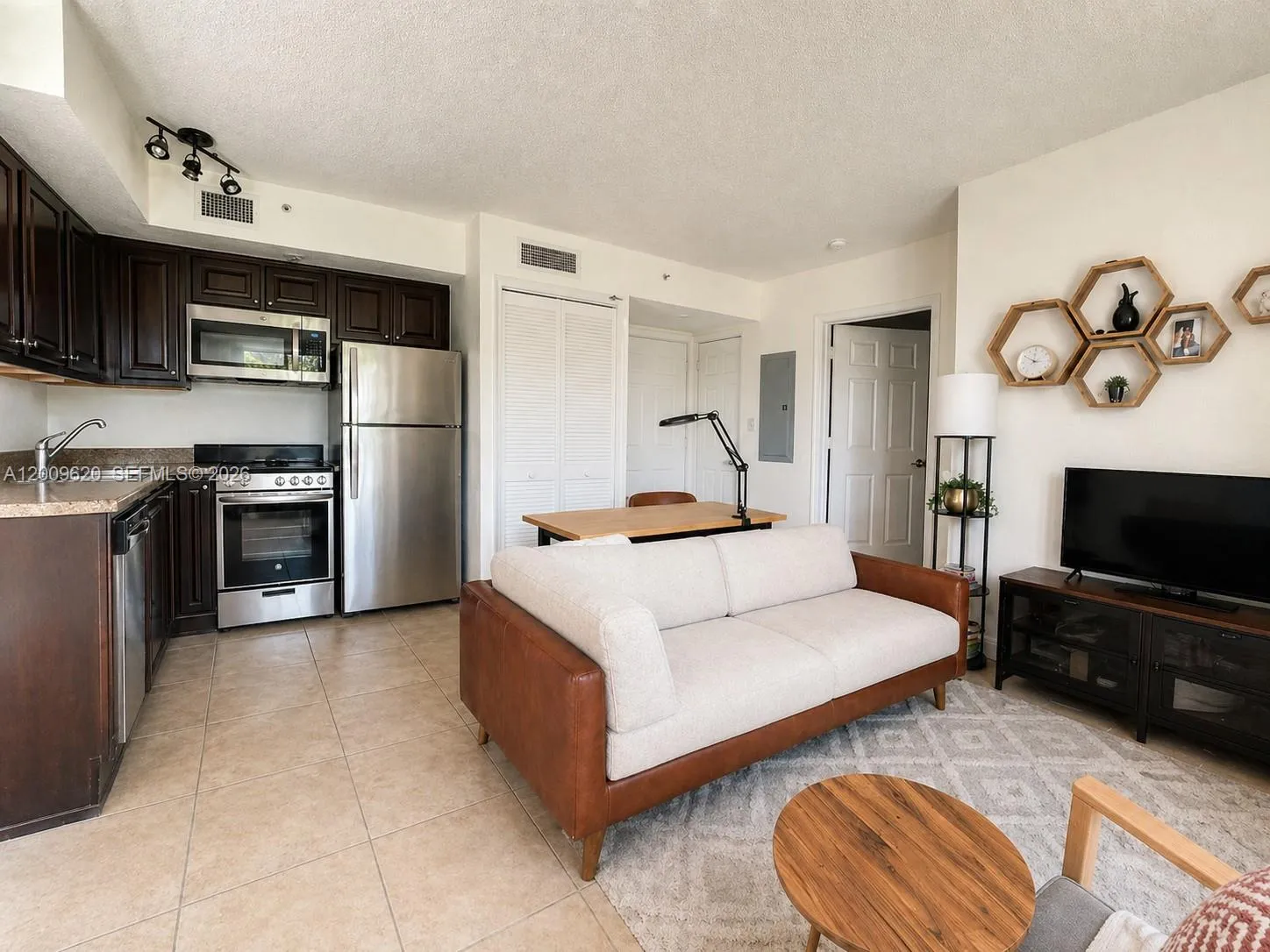 630 85th St # 101, Miami Beach FL 33141