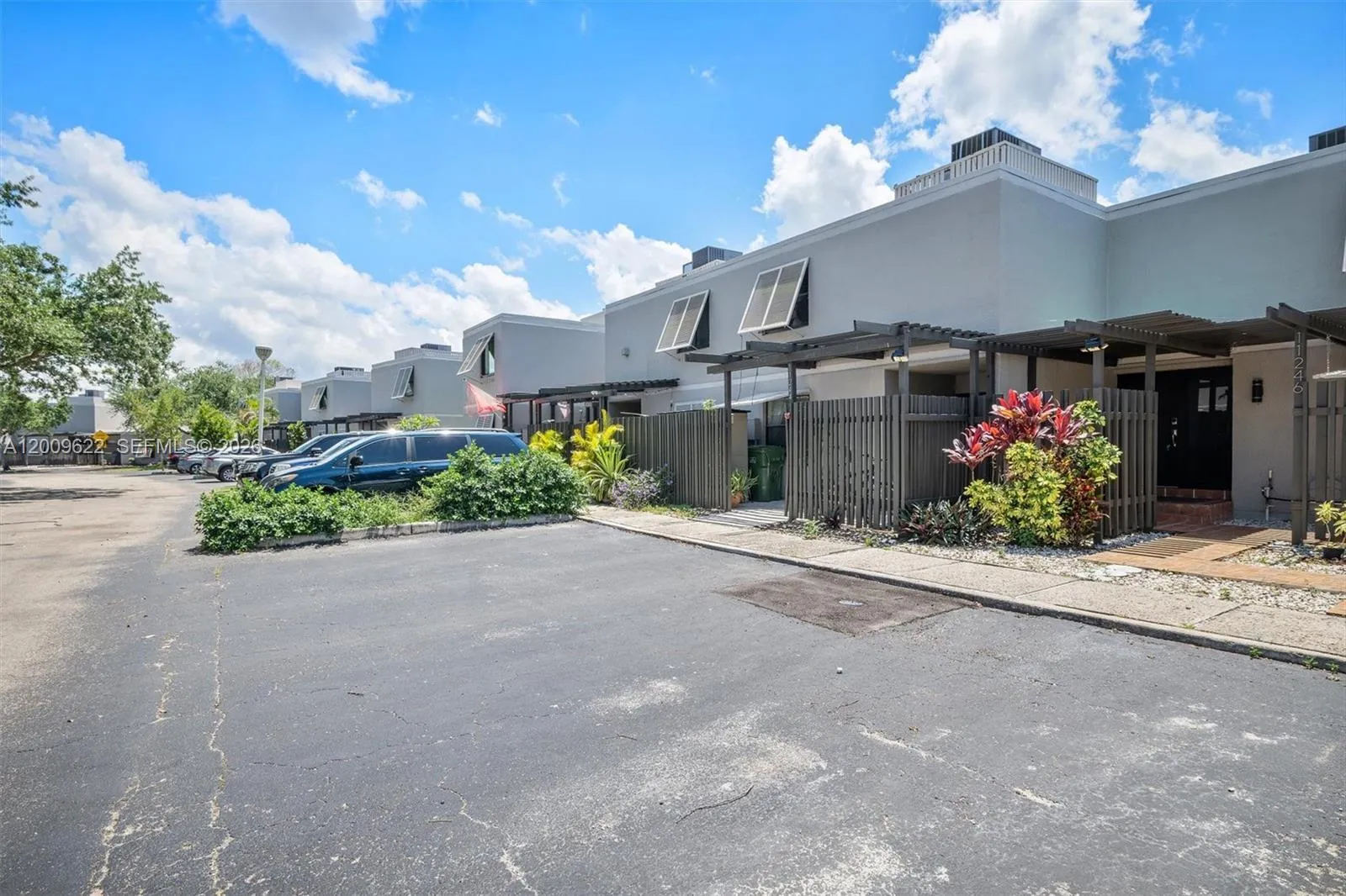 11244 NW 14th Ct, Pembroke Pines FL 33026