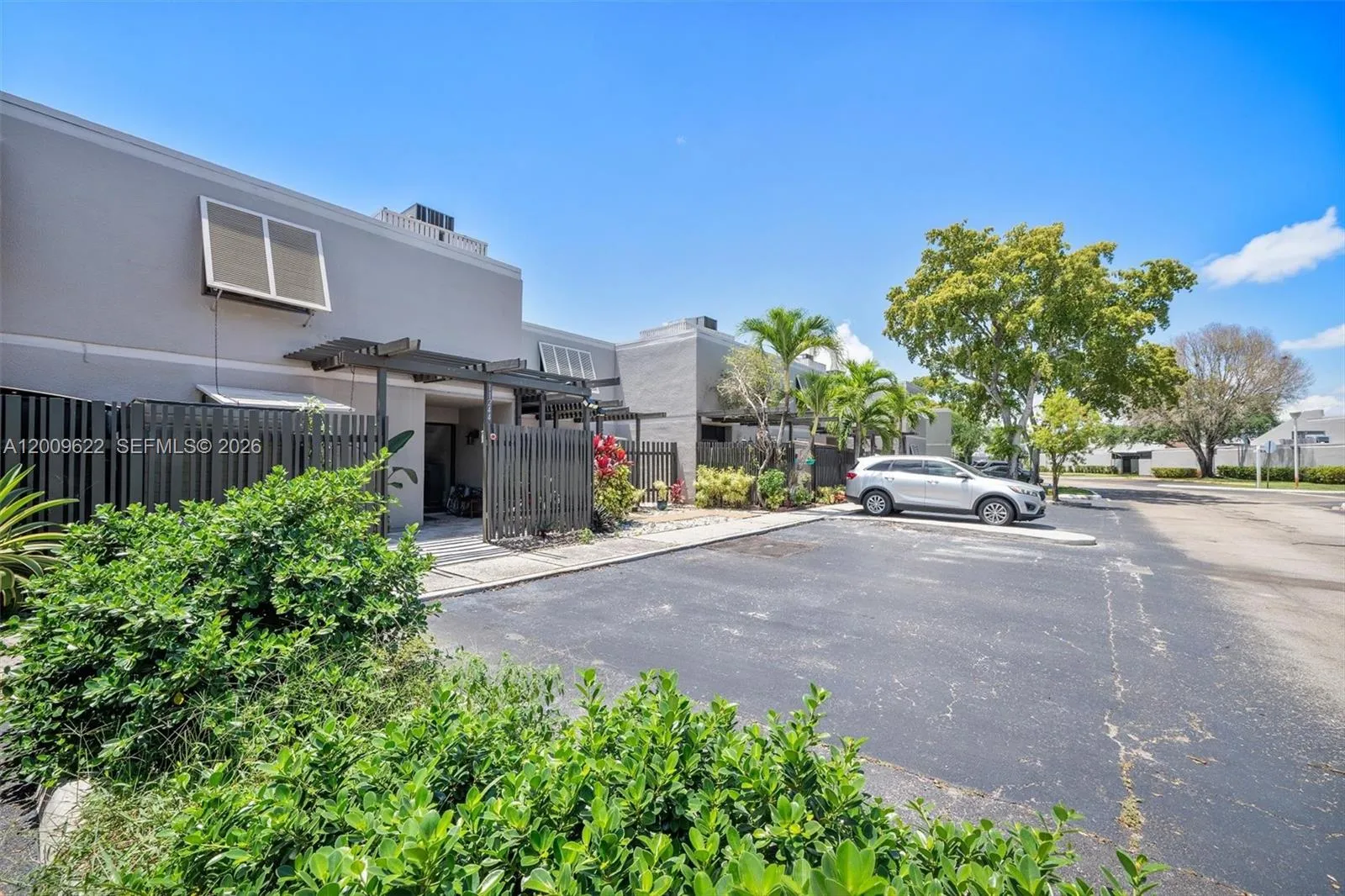 11244 NW 14th Ct, Pembroke Pines FL 33026