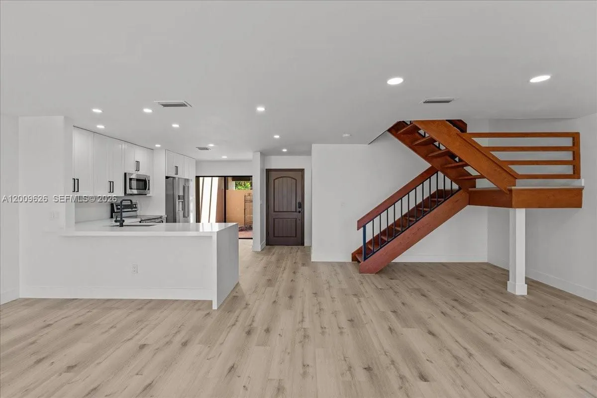 3737 Alcantara Ave # 81, Doral FL 33178