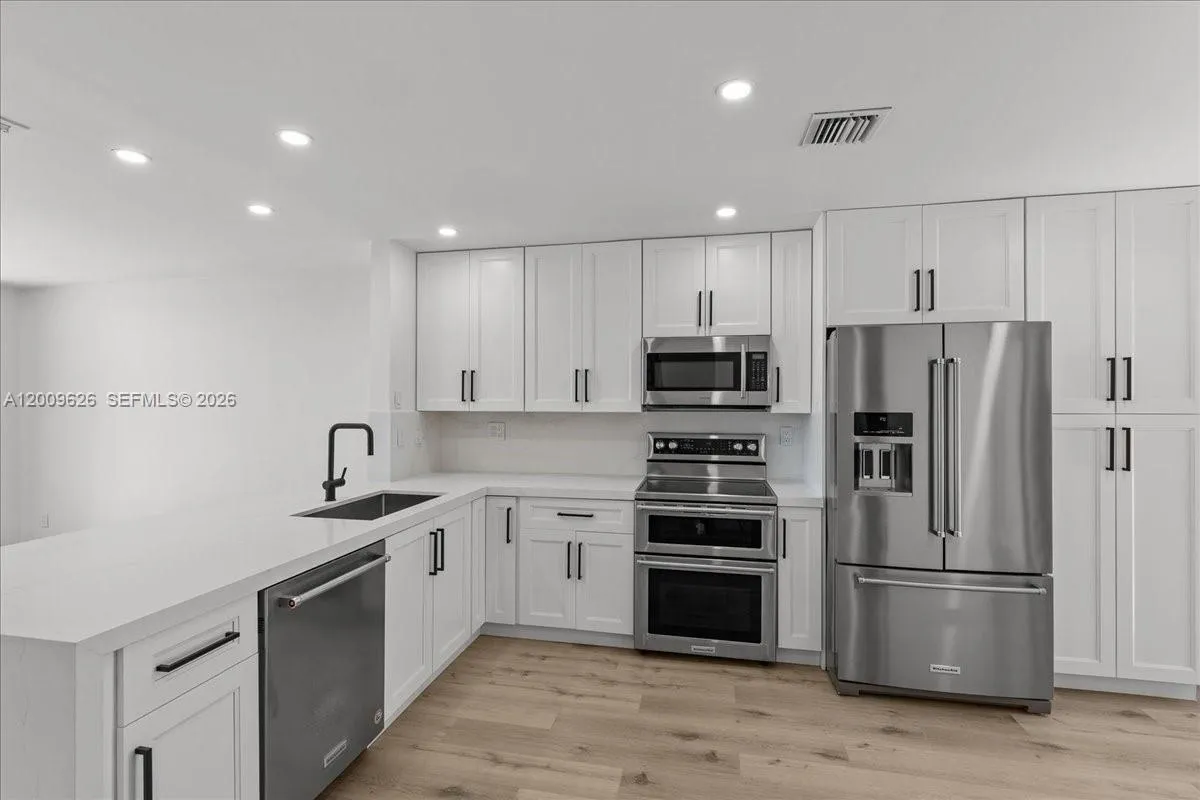 3737 Alcantara Ave # 81, Doral FL 33178