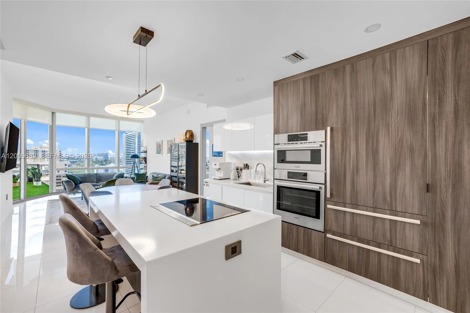 851 NE 1st Ave # 1408, Miami FL 33132