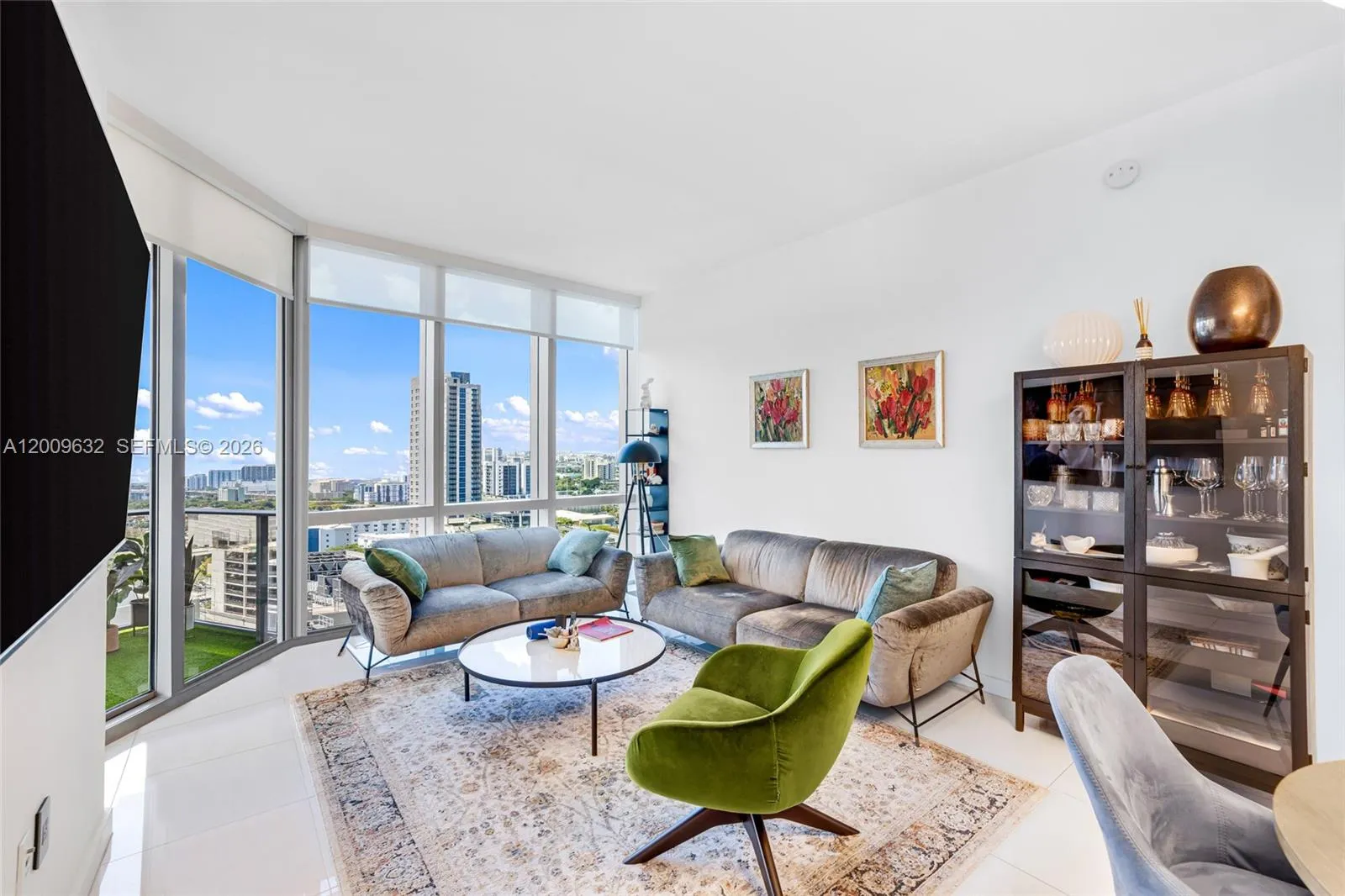 851 NE 1st Ave # 1408, Miami FL 33132