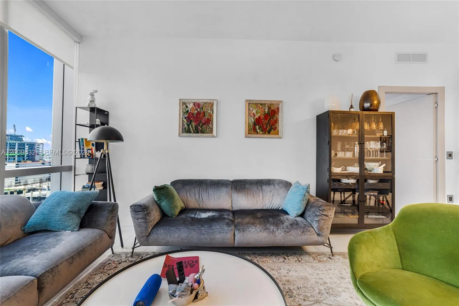 851 NE 1st Ave # 1408, Miami FL 33132