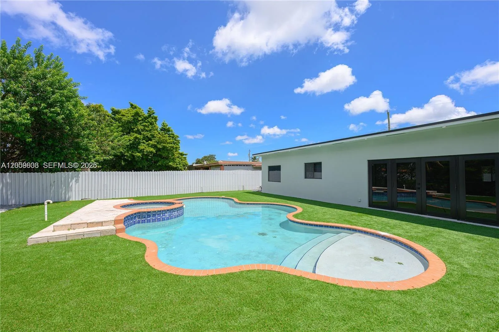 11835 SW 37th St, Miami FL 33175