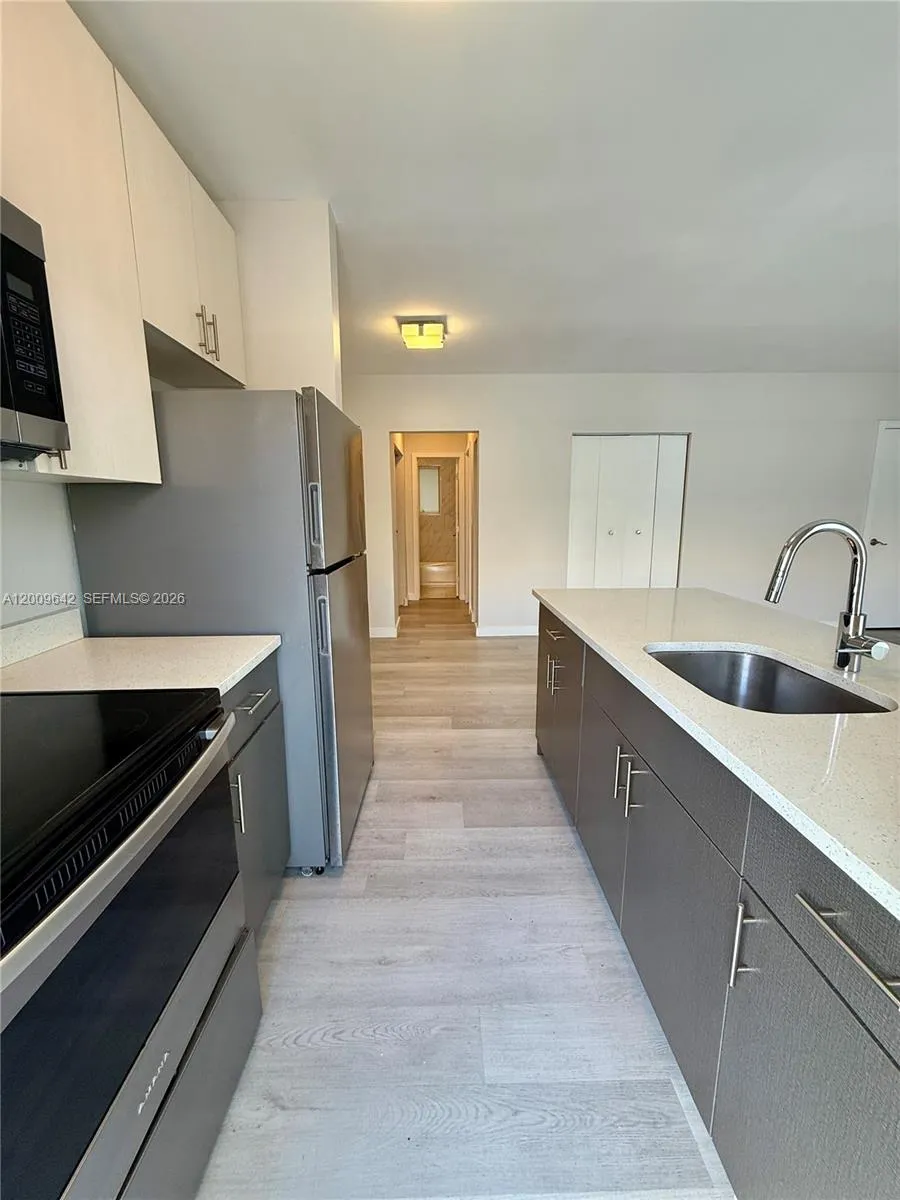 1525 Michigan Ave # 8, Miami Beach FL 33139