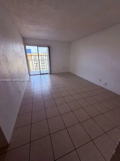 4550 NW 9th St # 911E, Miami FL 33126