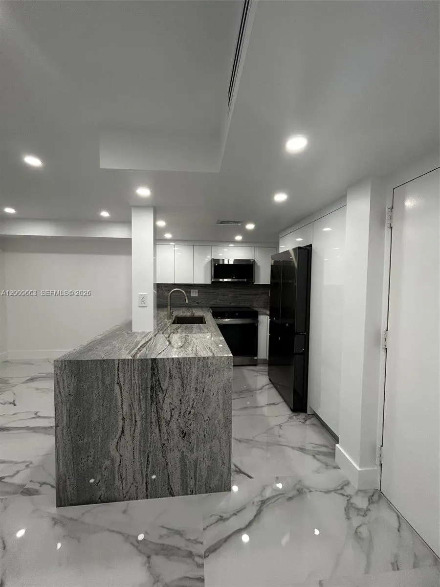 11790 SW 18th St # 3, Miami FL 33175