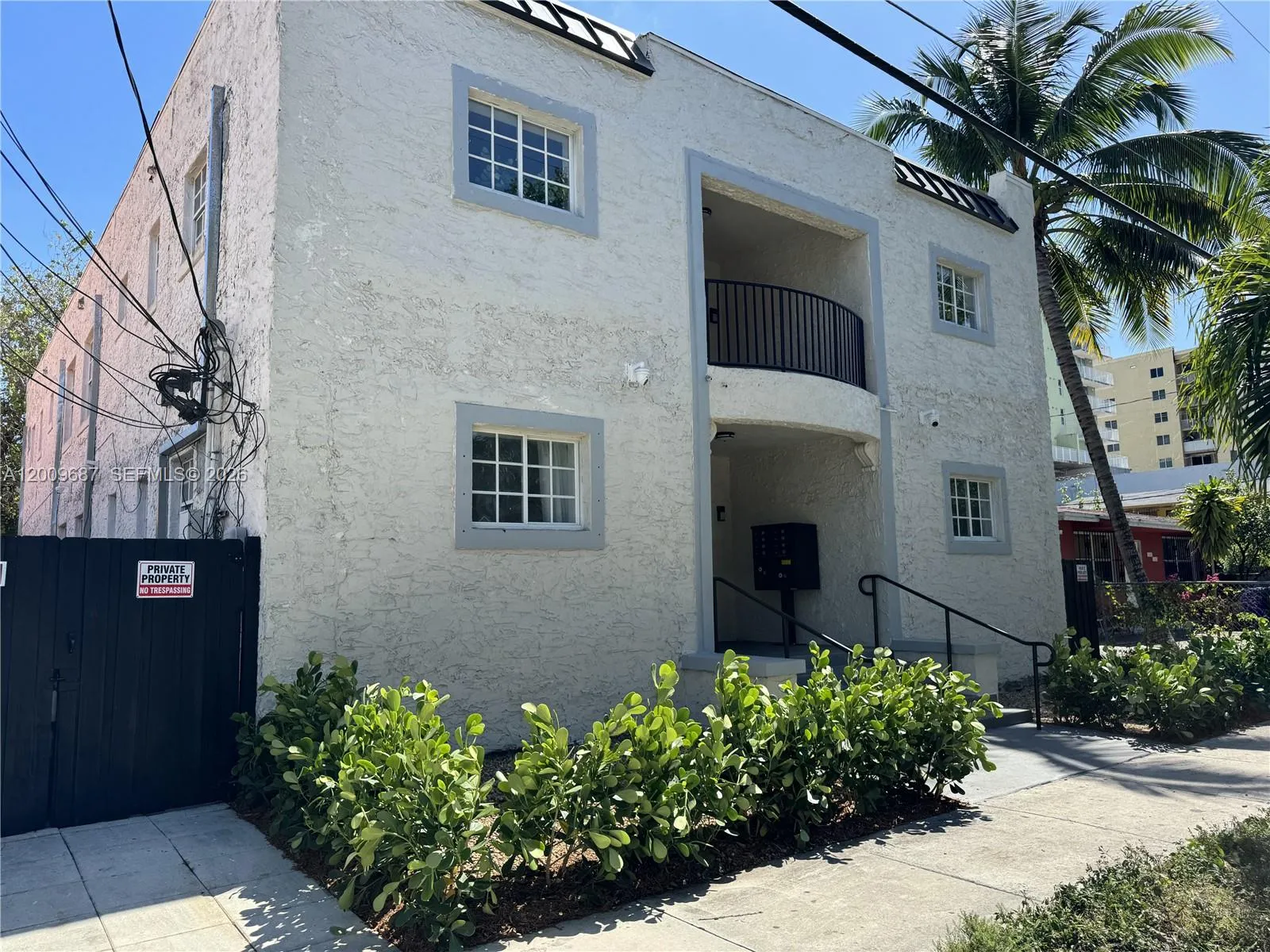 1132 NW 3rd St, Miami FL 33128