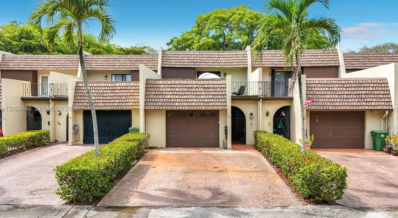 10375 Rue Vendome #4C, Pembroke Pines FL 33026