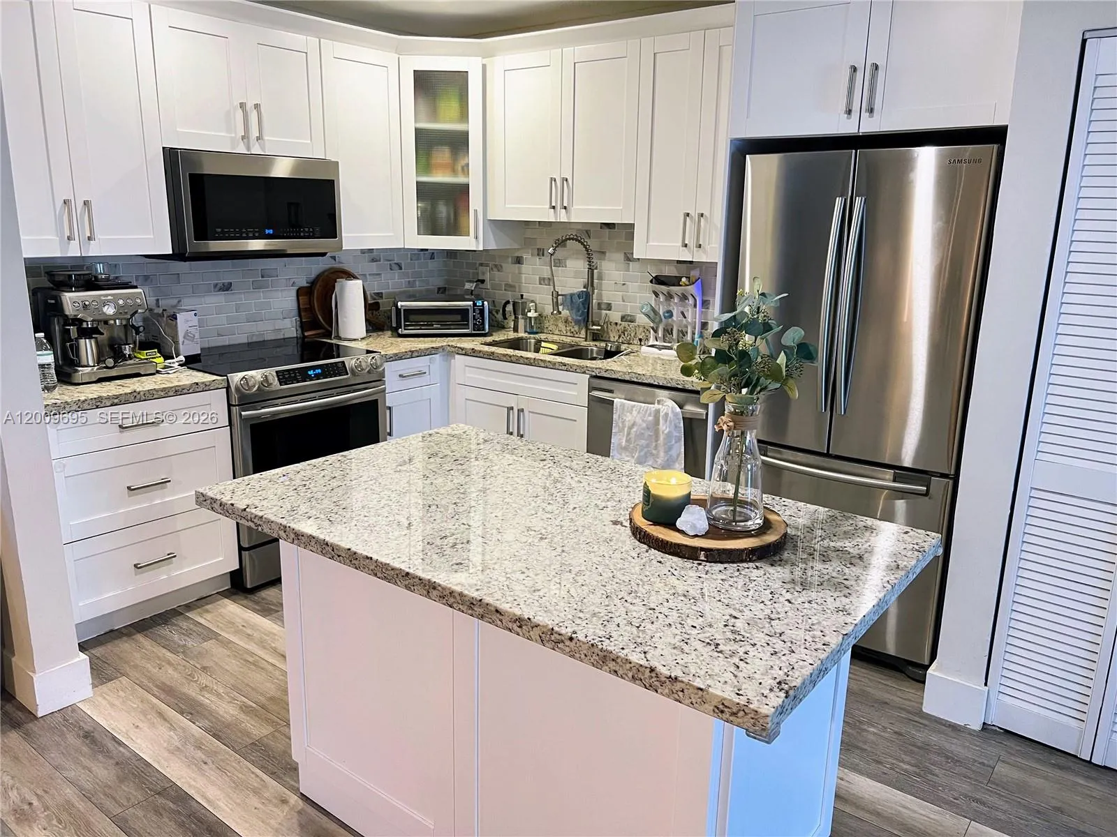 12906 SW 52nd St, Miami FL 33175