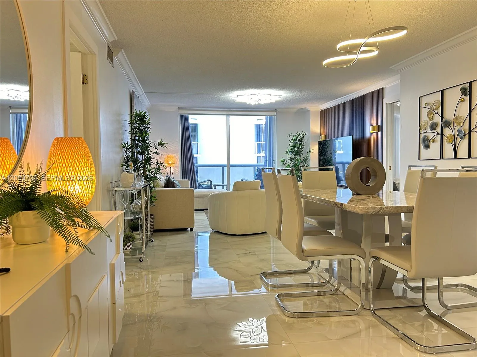 6039 Collins Ave # 1507, Miami Beach FL 33140