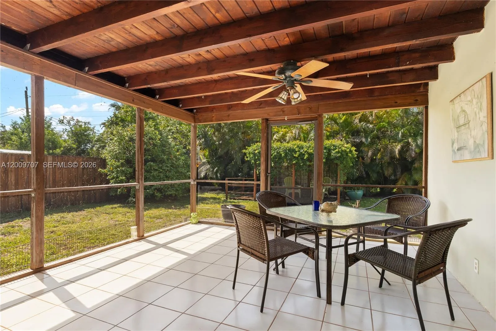 906 NE 5th St, Hallandale Beach FL 33009