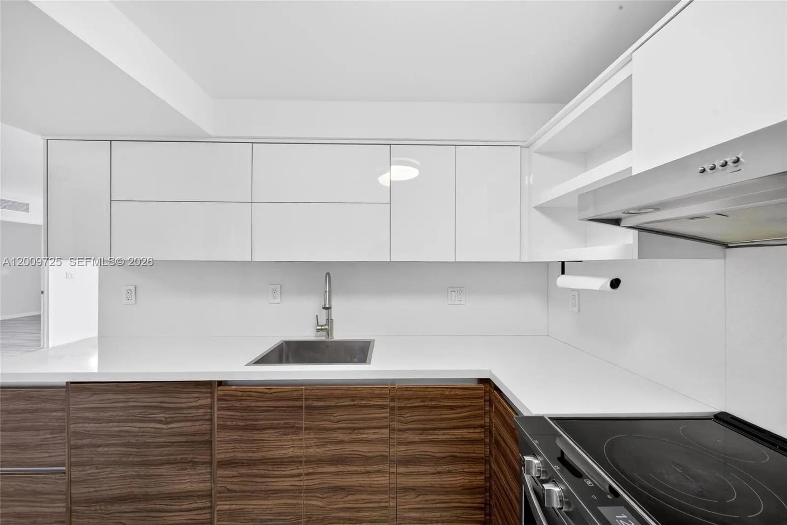 3401 N Country Club Dr # 812, Aventura FL 33180