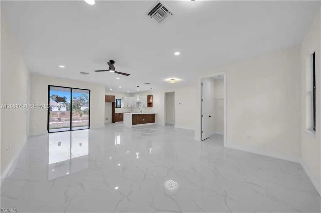 2903 Villa Ave S, Lehigh Acres FL 33976