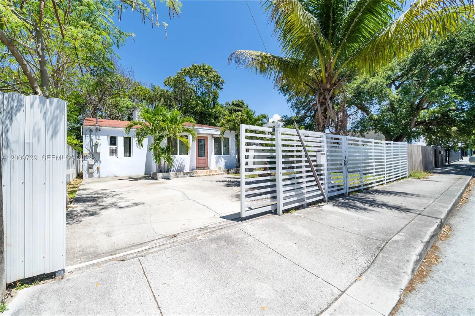 235 NW 59th St, Miami FL 33127