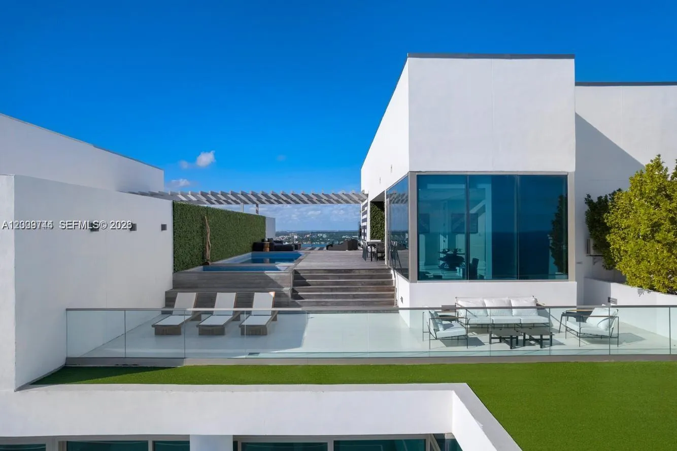 10201 Collins Ave, Bal Harbour FL 33154