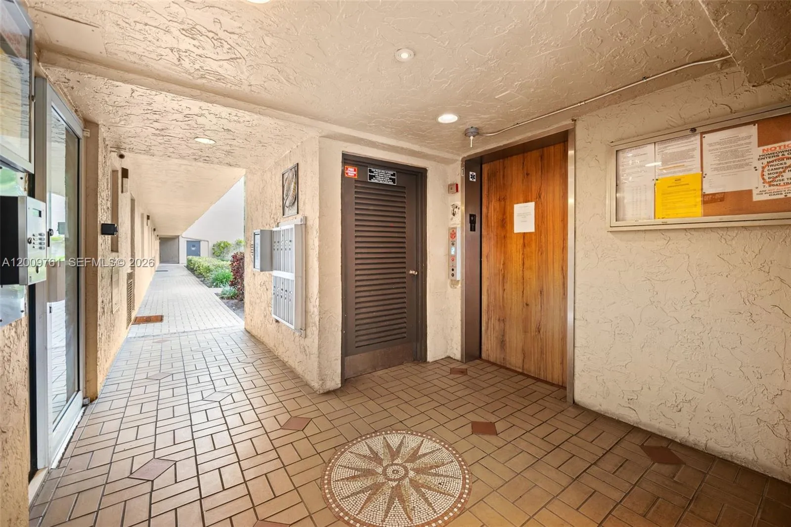 3300 W Rolling Hills Cir # 510, Davie FL 33328