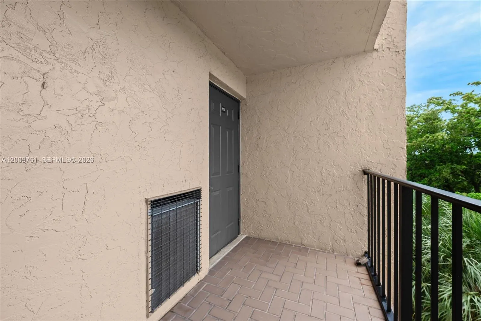 3300 W Rolling Hills Cir # 510, Davie FL 33328