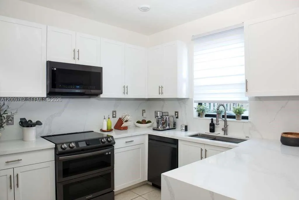 20917 NE 8th Ave # 20917, Miami FL 33179