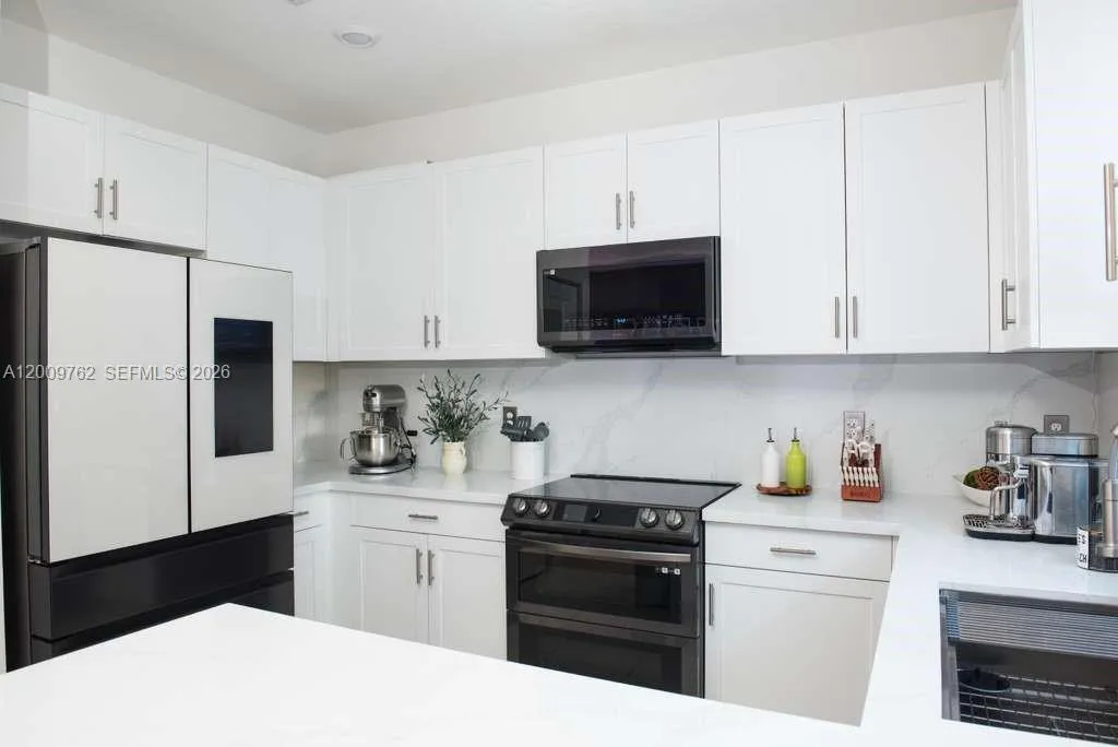 20917 NE 8th Ave # 20917, Miami FL 33179