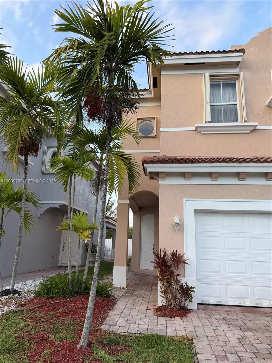 3955 NE 13th Dr, Homestead FL 33033