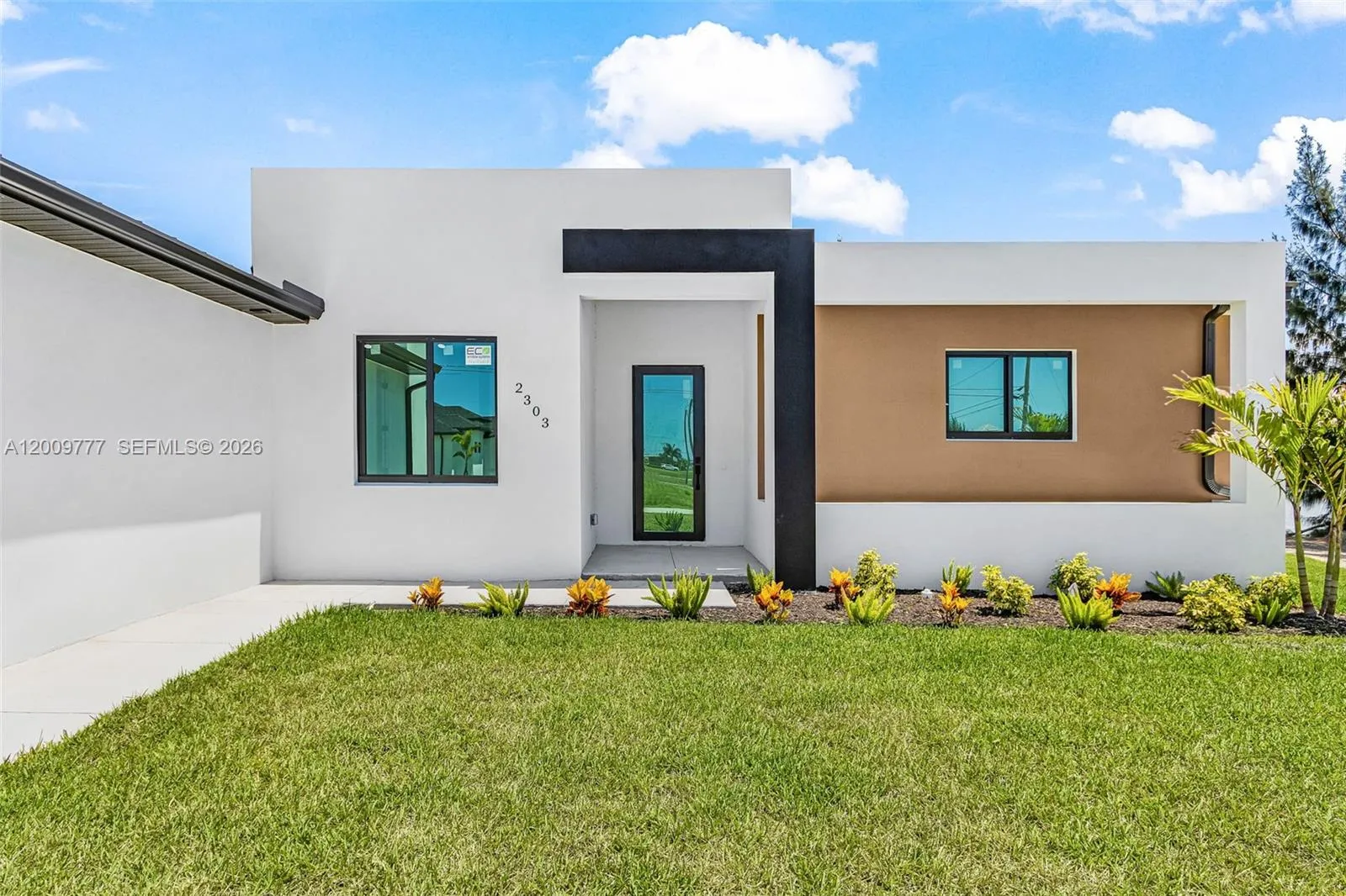 2303 NW 35 AVE, Cape Coral FL 33993