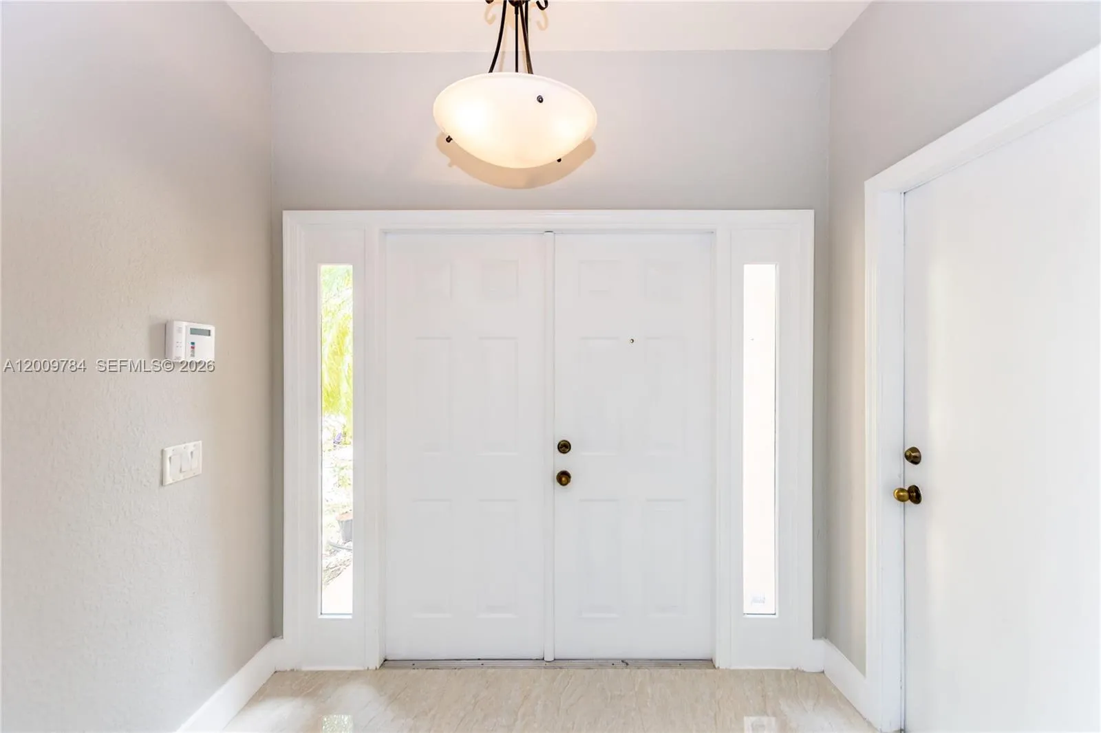 980 Golden Cane Dr, Weston FL 33327