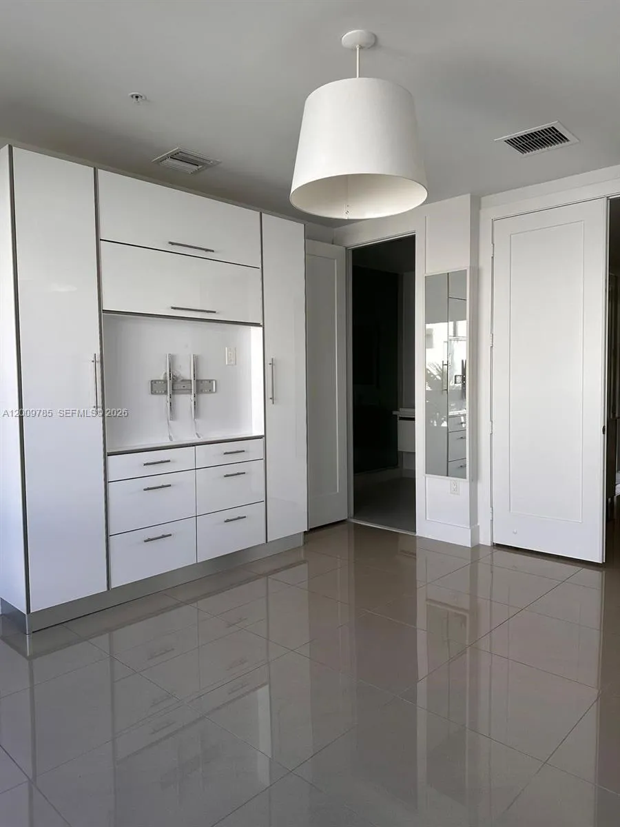 10471 NW 66th St, Doral FL 33178