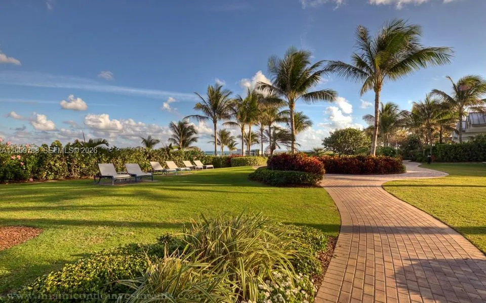 50 S Pointe Dr # 2102, Miami Beach FL 33139